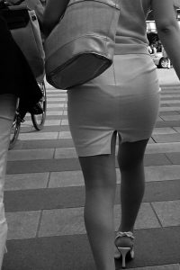 日本橋で出勤途中のデリ嬢と交渉してヤル直引きがブーム